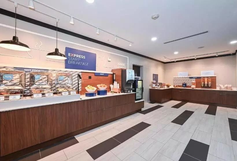 ホテル Holiday Inn Express Charlotte Southeast   Matthews, An Ihg