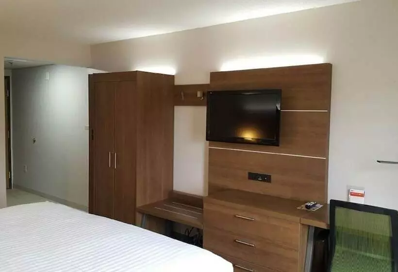 Отель Holiday Inn Express Mount Pleasant Scottdale, An Ihg