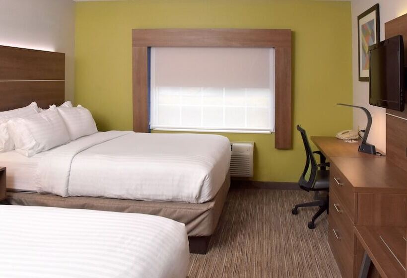 Отель Holiday Inn Express Mount Pleasant  Scottdale, An Ihg