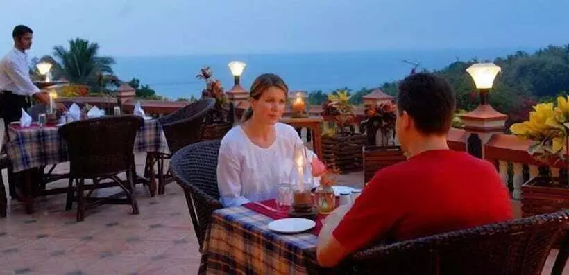 هتل Thapovan Heritage Home