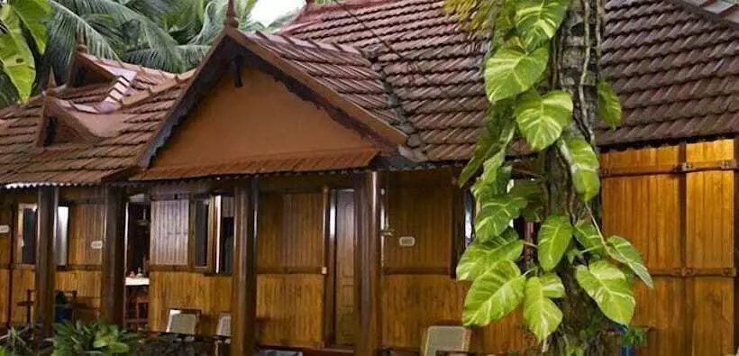 هتل Thapovan Heritage Home