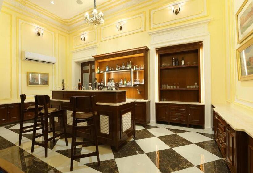 هتل The Lallgarh Palace A Heritage