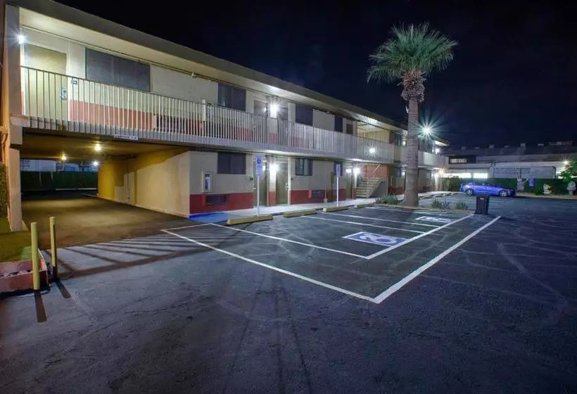 酒店 Travelodge By Wyndham Phoenix Downtown