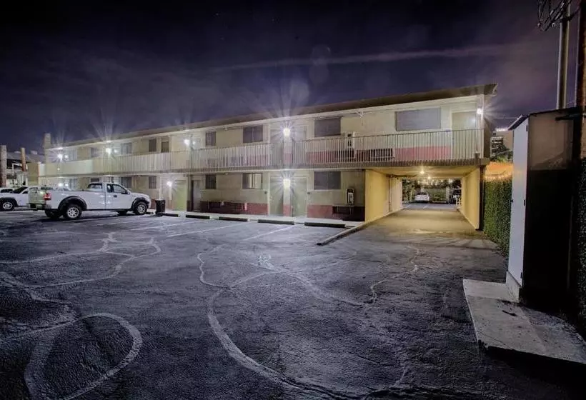 酒店 Travelodge By Wyndham Phoenix Downtown