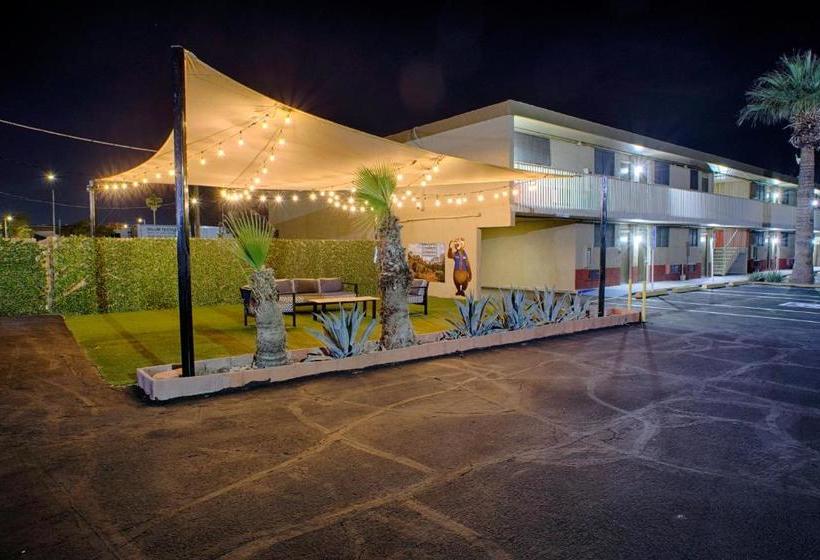 ホテル Travelodge By Wyndham Phoenix Downtown