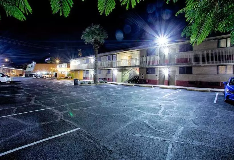 酒店 Travelodge By Wyndham Phoenix Downtown