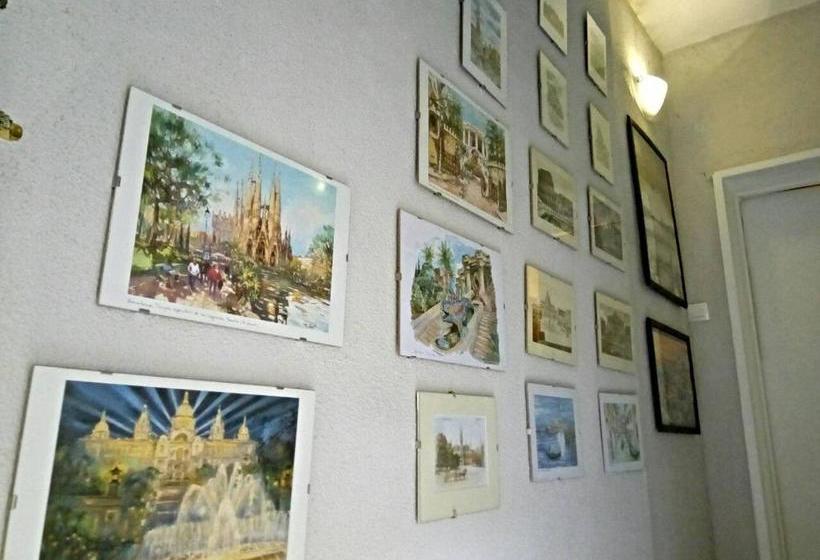 Sofia Alegra Hostel Familys