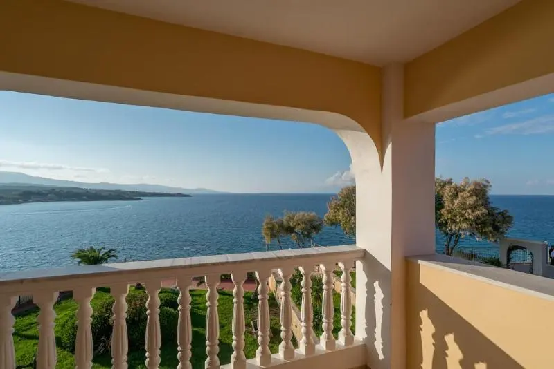هتل Balcony Boutique