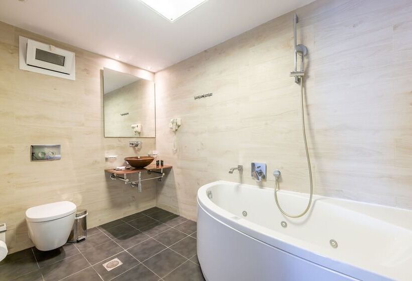 هتل Balcony Boutique