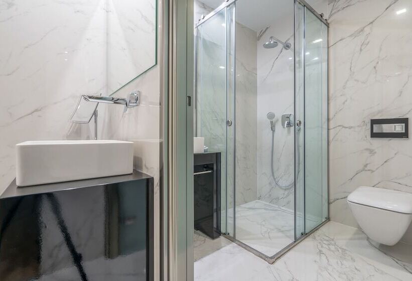 هتل Balcony Boutique