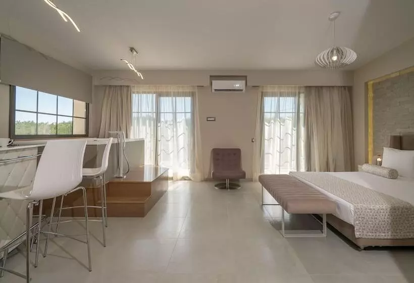 هتل Balcony Boutique