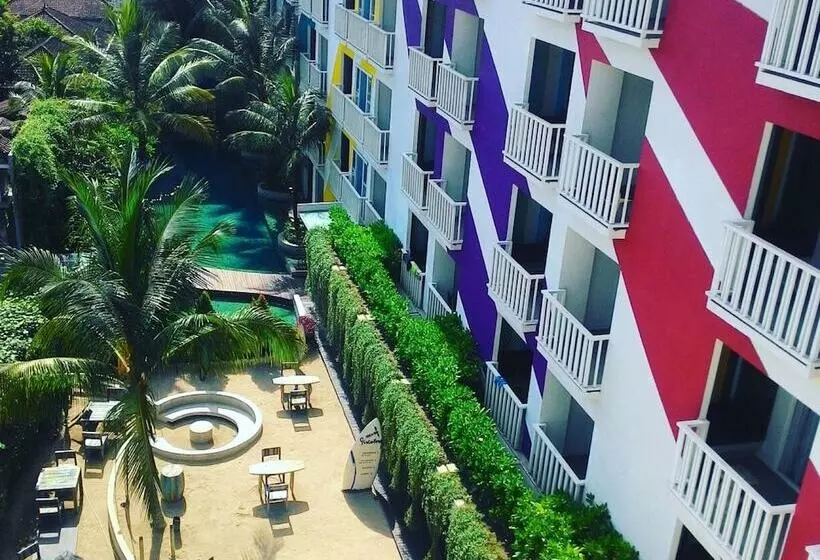 Bliss Surfer Hotel By Tritama Hospitality