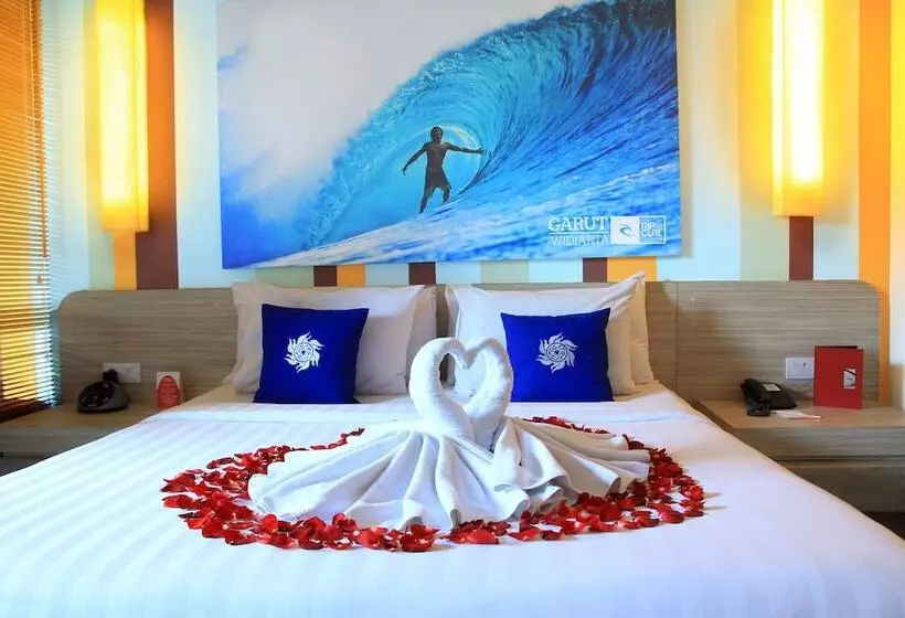 Bliss Surfer Hotel By Tritama Hospitality