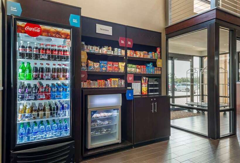 فندق Comfort Suites Near Robins Air Force Base