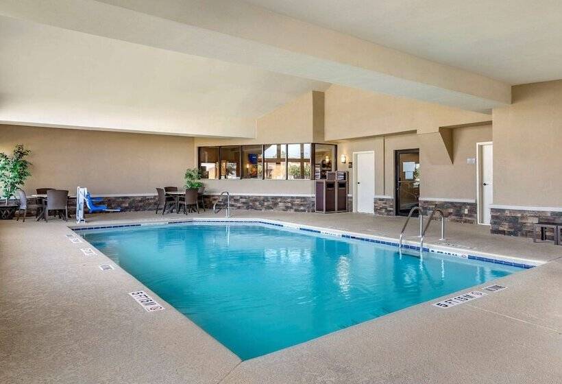 فندق Comfort Suites Near Robins Air Force Base