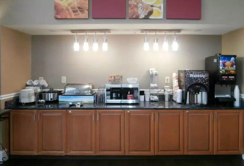 Отель Comfort Suites Smyrna