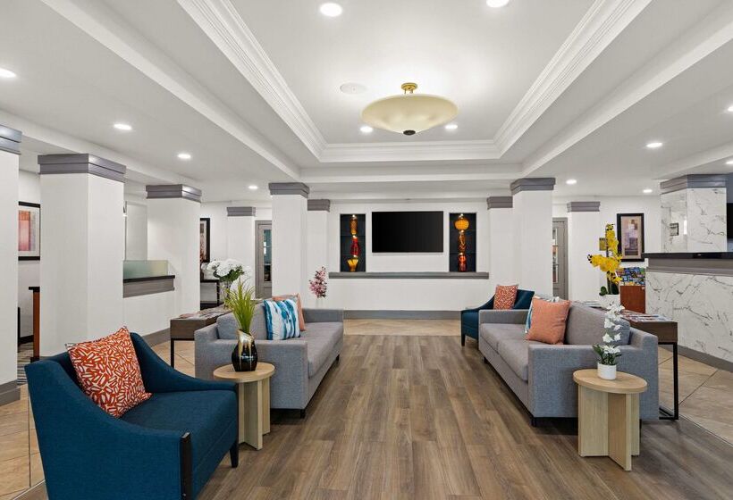 호텔 Comfort Suites Vero Beach I95