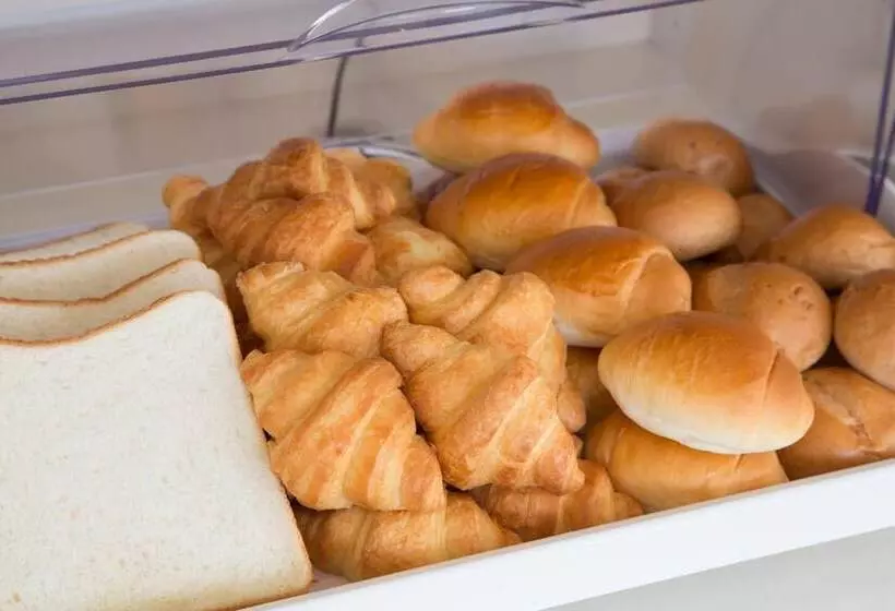 Otel Econo Kanazawa Station