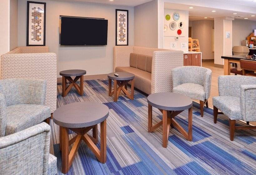 ホテル Holiday Inn Express & Suites Lacey   Olympia, An Ihg