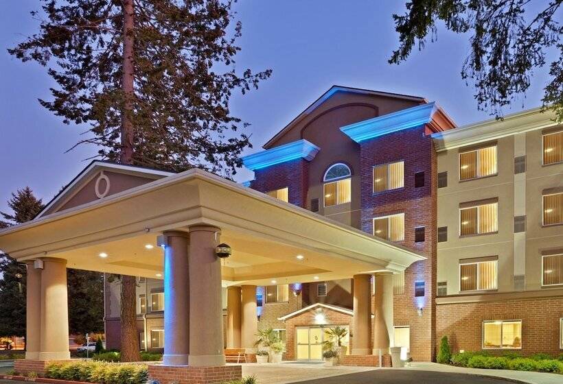ホテル Holiday Inn Express & Suites Lacey   Olympia, An Ihg