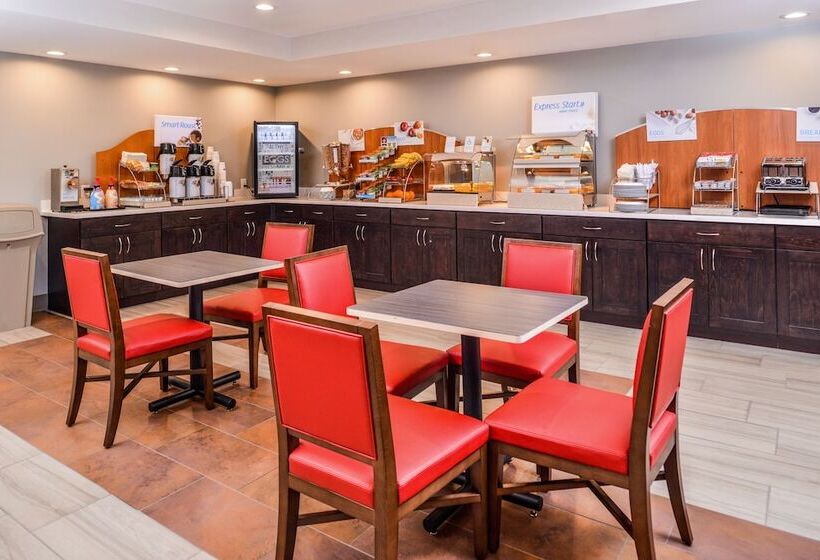 ホテル Holiday Inn Express & Suites Lacey   Olympia, An Ihg