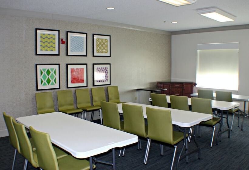 Holiday Inn Express Hotel & Suites Plainview, An Ihg