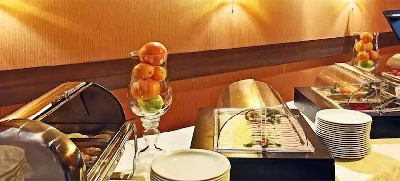 Hotelli Kozatskiy On Antonova