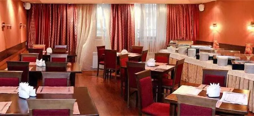 Hotelli Kozatskiy On Antonova