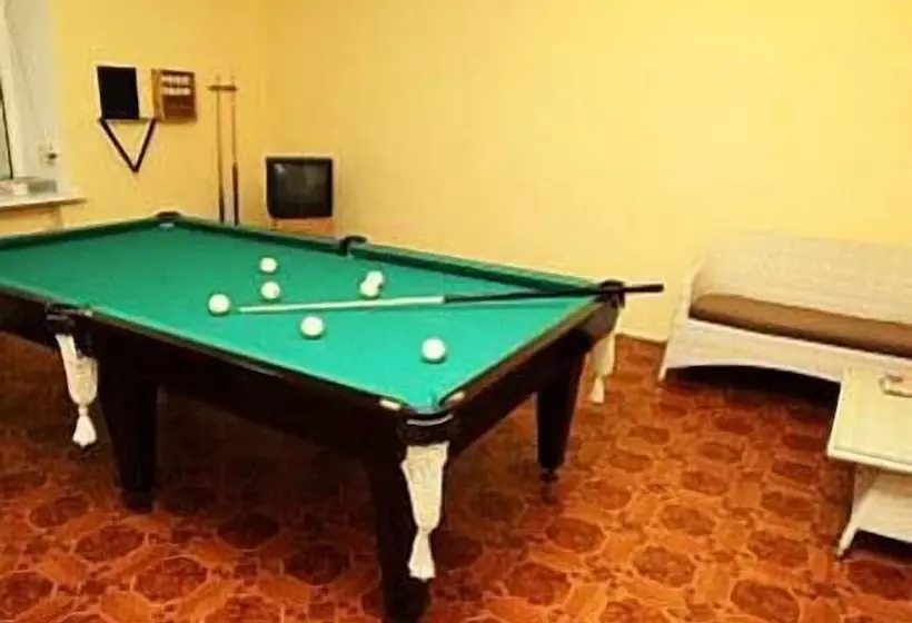 Hotelli Kozatskiy On Antonova