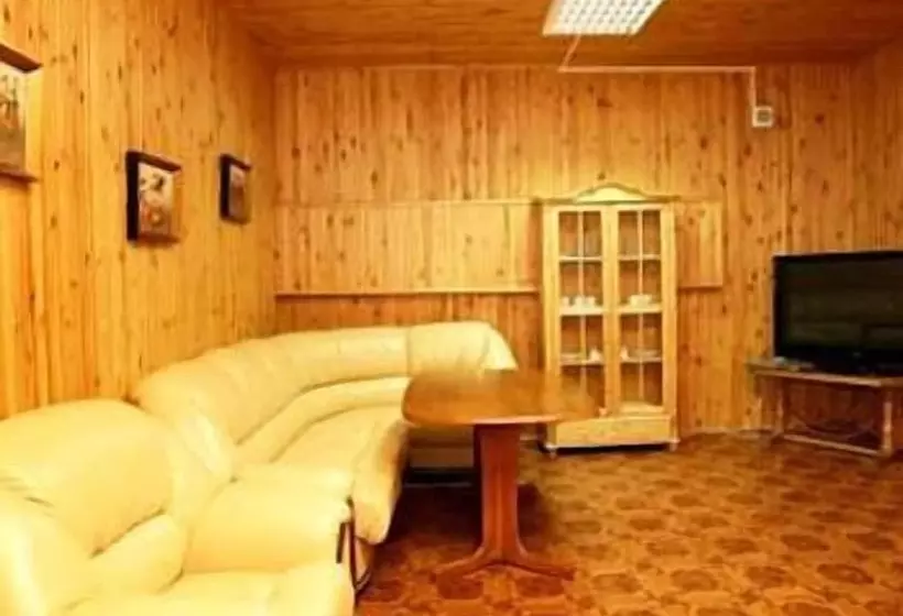 Hotelli Kozatskiy On Antonova