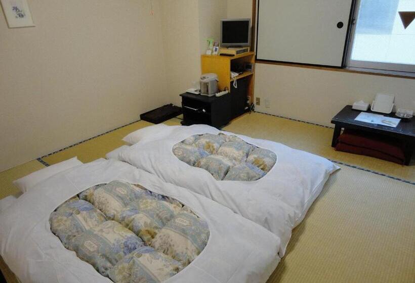 בית מלון כפרי Marutani