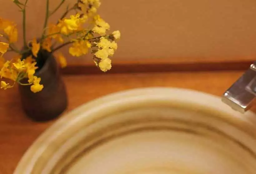 Отель Hanaougi Bettei Iiyama