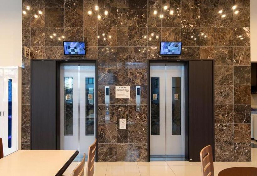 Отель Toyoko Inn Chiba Makuhari