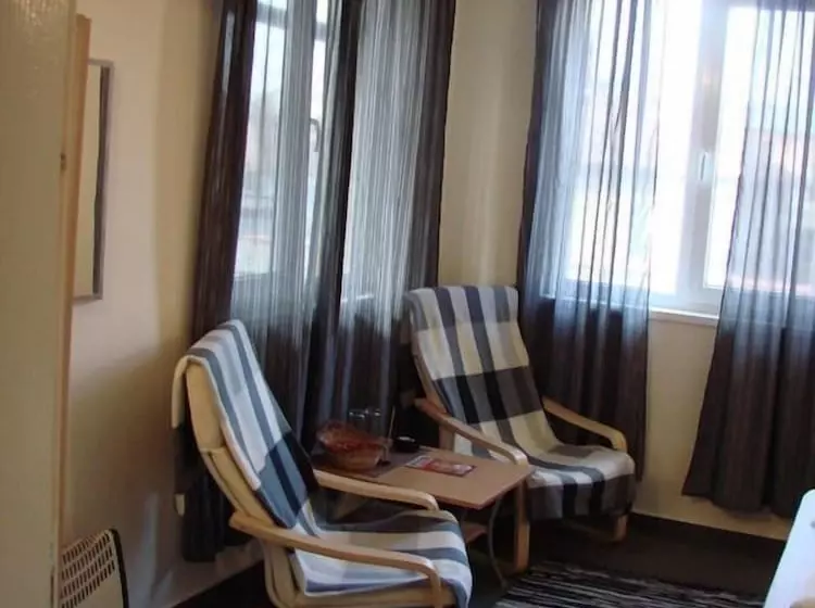 ベッドアンドブレックファースト Avel Guest House