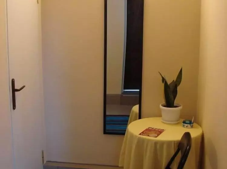 ベッドアンドブレックファースト Avel Guest House