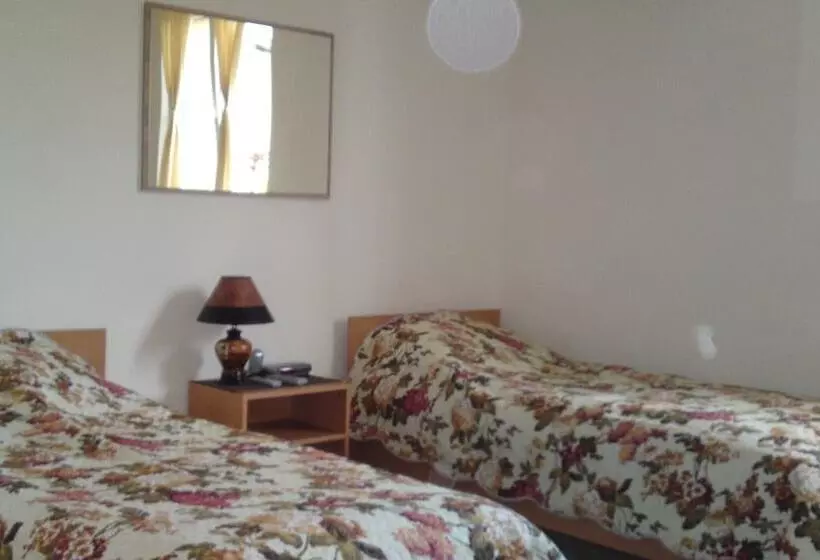 ベッドアンドブレックファースト Avel Guest House