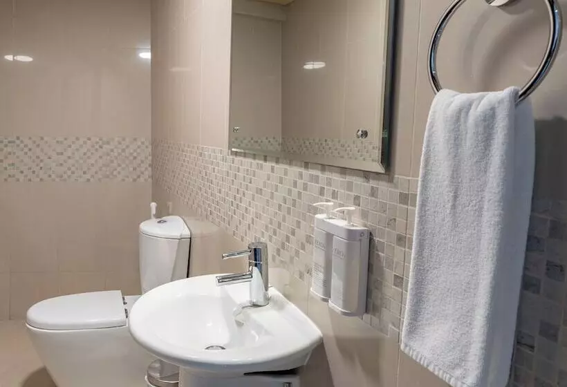 Citadines Metro Central Dubai