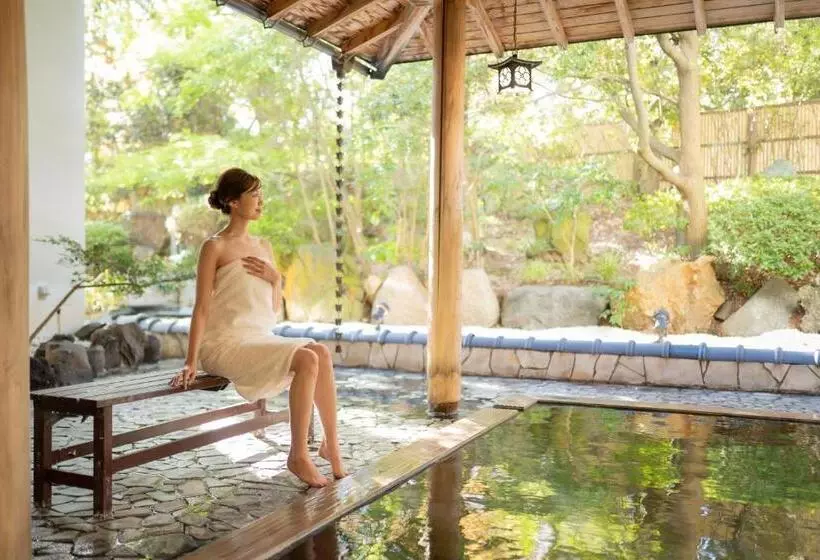 Hoho A Hotel Overlooking The Echigo Plain And The Yahiko Mountain Range Formerly Hotel Oohashi Yakat