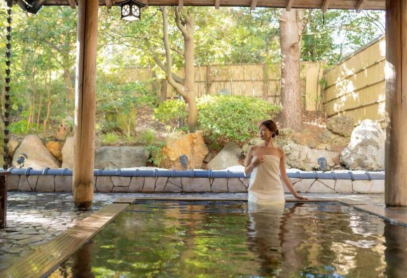 Hoho A Hotel Overlooking The Echigo Plain And The Yahiko Mountain Range Formerly Hotel Oohashi Yakat