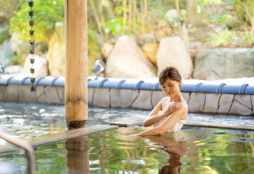 Hoho A Hotel Overlooking The Echigo Plain And The Yahiko Mountain Range Formerly Hotel Oohashi Yakat