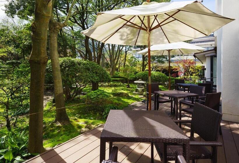 Hoho A Hotel Overlooking The Echigo Plain And The Yahiko Mountain Range Formerly Hotel Oohashi Yakat