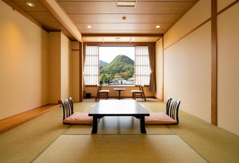 Hoho A Hotel Overlooking The Echigo Plain And The Yahiko Mountain Range Formerly Hotel Oohashi Yakat