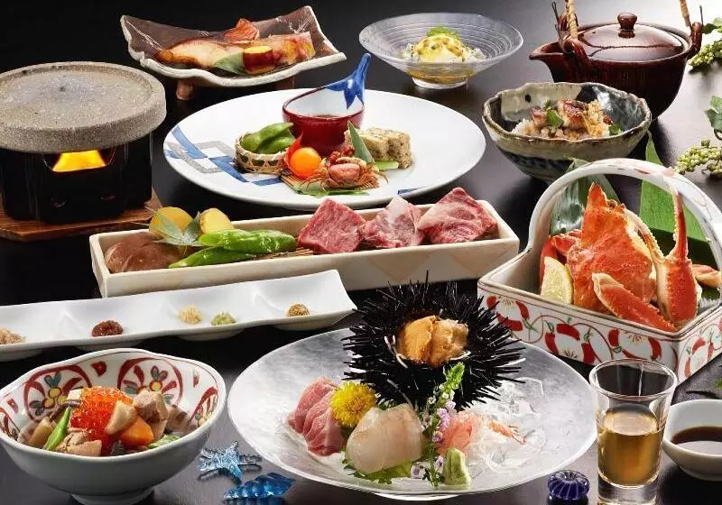 Hoho A Hotel Overlooking The Echigo Plain And The Yahiko Mountain Range Formerly Hotel Oohashi Yakat