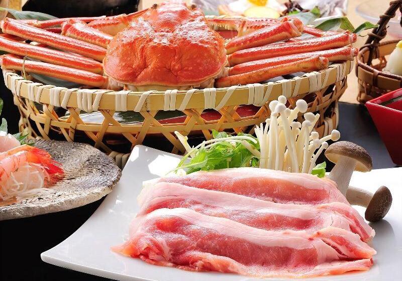 Hoho A Hotel Overlooking The Echigo Plain And The Yahiko Mountain Range Formerly Hotel Oohashi Yakat