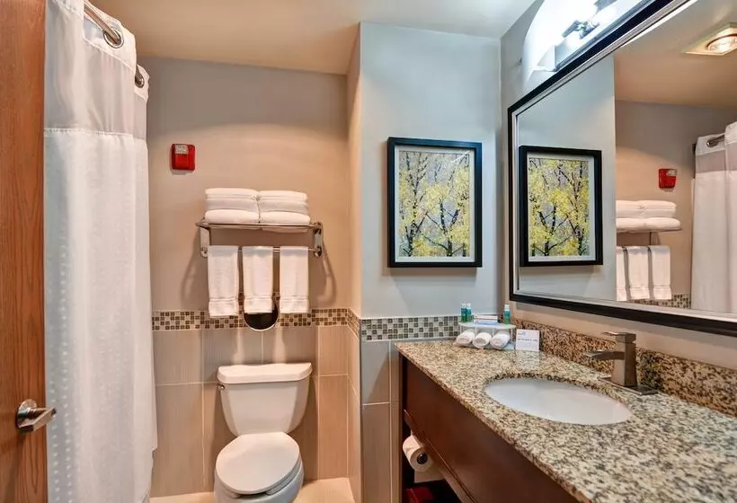 Holiday Inn Express Hotel & Suites Milwaukee New Berlin, An Ihg