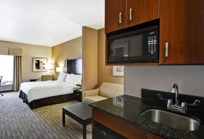 Holiday Inn Express Hotel & Suites Milwaukee New Berlin, An Ihg