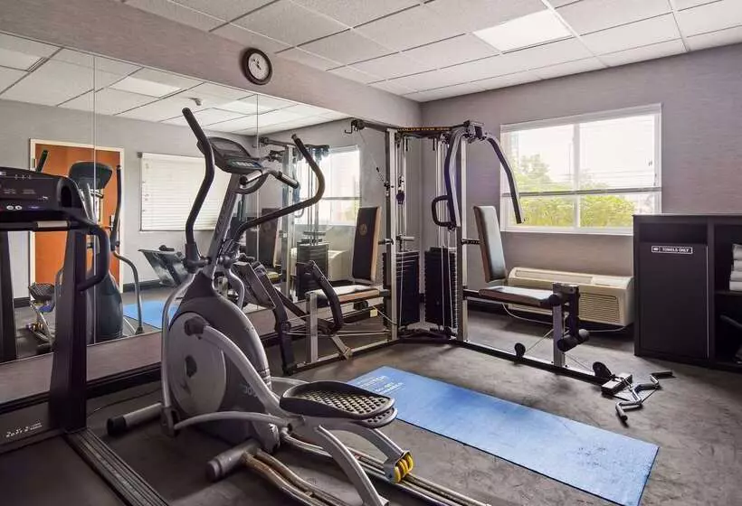 Отель Best Western Nittany Inn Milroy