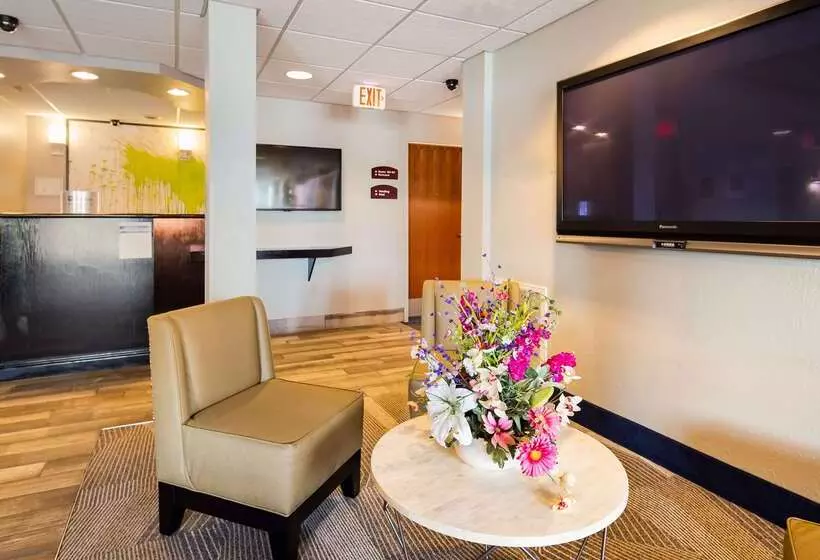 Отель Best Western Nittany Inn Milroy