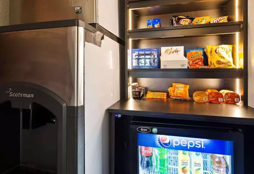 Отель Best Western Nittany Inn Milroy