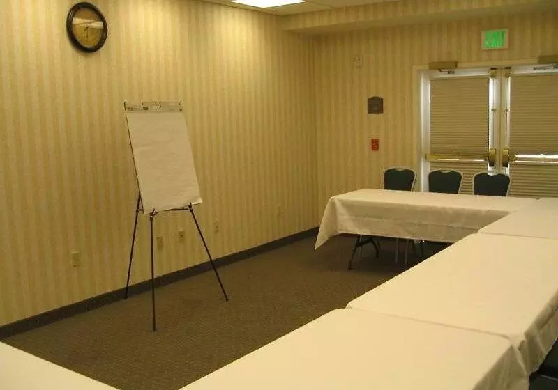 酒店 Best Western Plus Lake Elsinore Inn & Suites